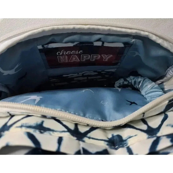 Lug Ranger Crossbody Shoulder Bag White Blue Ikat Print Travel Packable - Picture 9 of 14